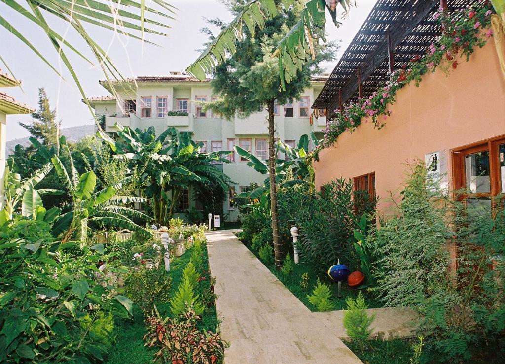Hotel Leda Фетие Екстериор снимка